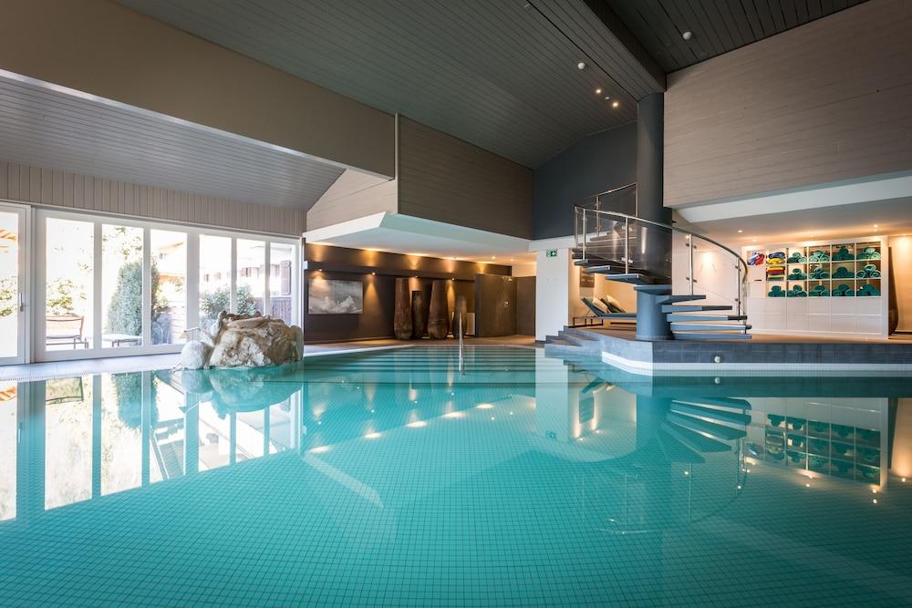 Huus Gstaad Hotel Saanen Eksteriør billede