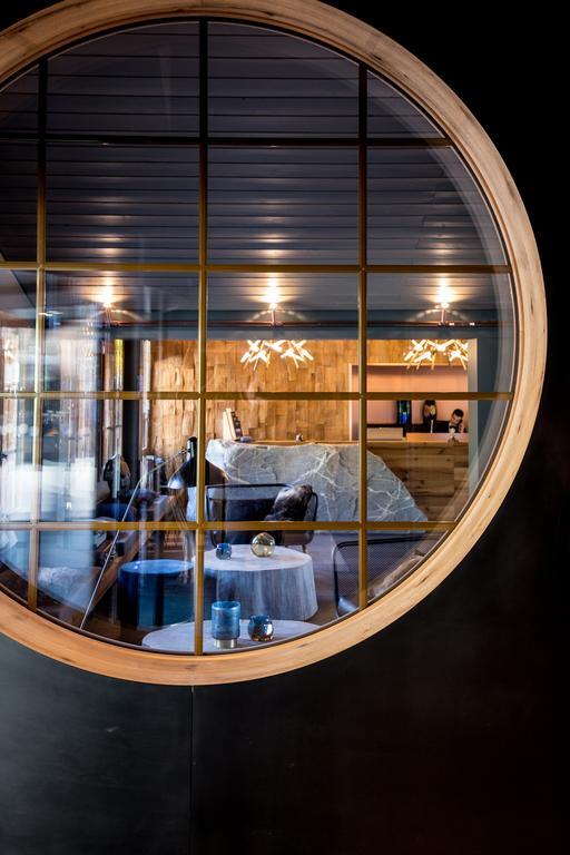 Huus Gstaad Hotel Saanen Eksteriør billede
