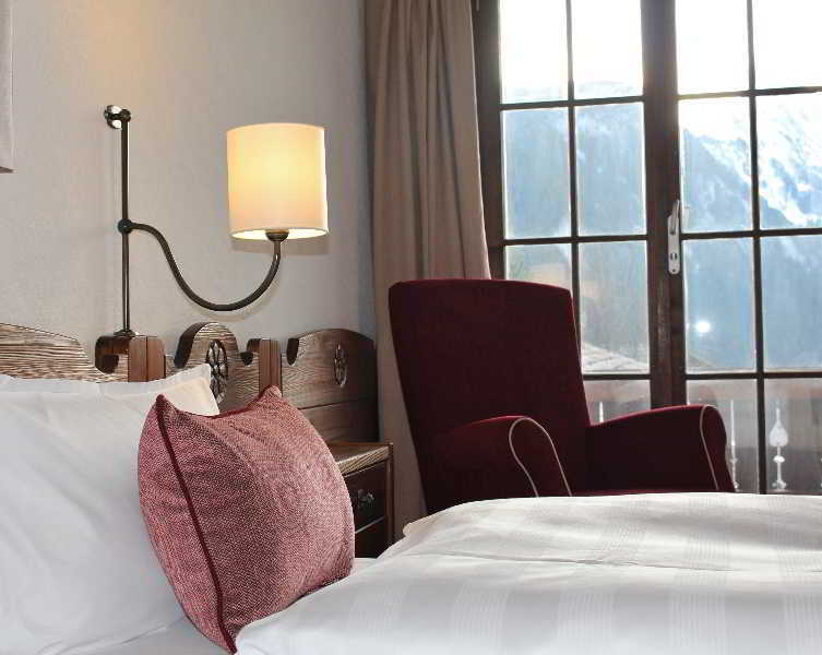 Huus Gstaad Hotel Saanen Eksteriør billede
